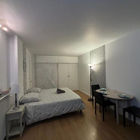 Appartement Des Champs Elysees Париж Экстерьер фото